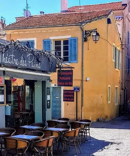 Maison De Ville En Plein Coeur De Sanary 3 Double Chambres 105M2